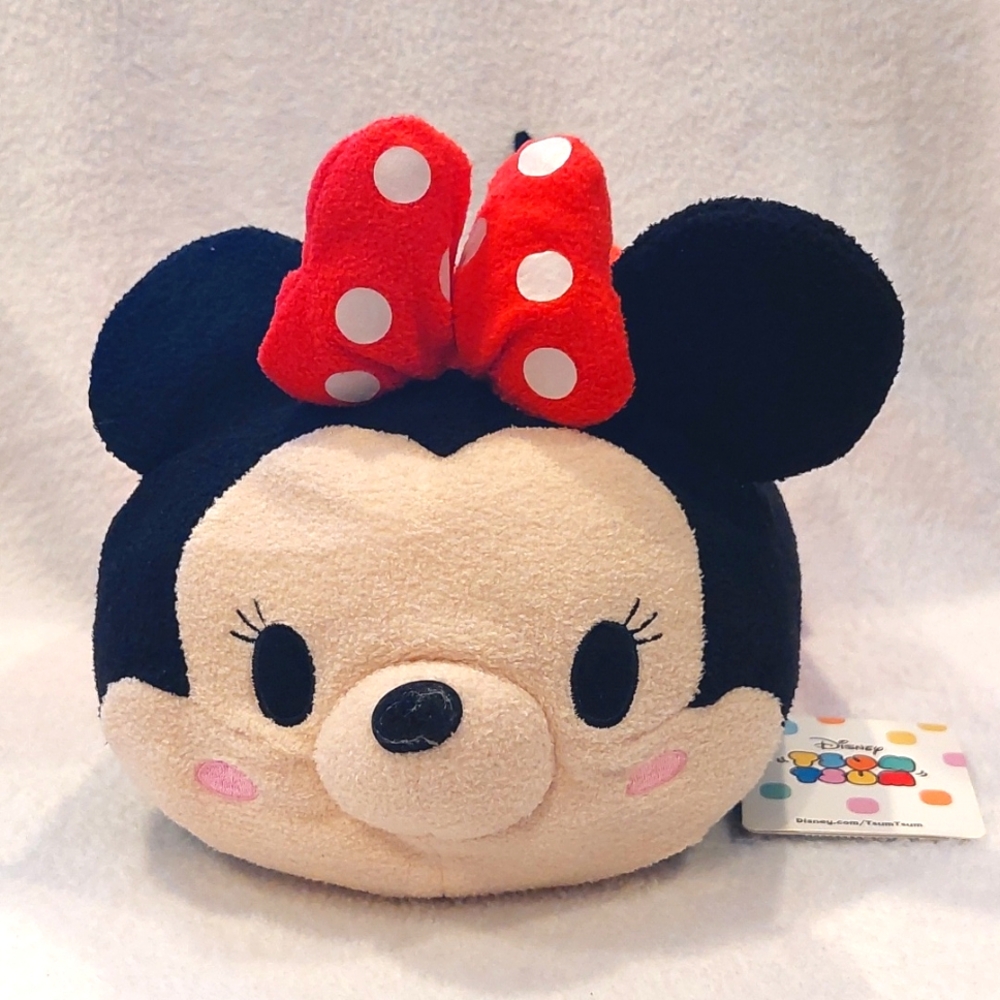 NWT Disney Parks Tsum Tsum Plush, Minnie Mouse Stuffed Toy